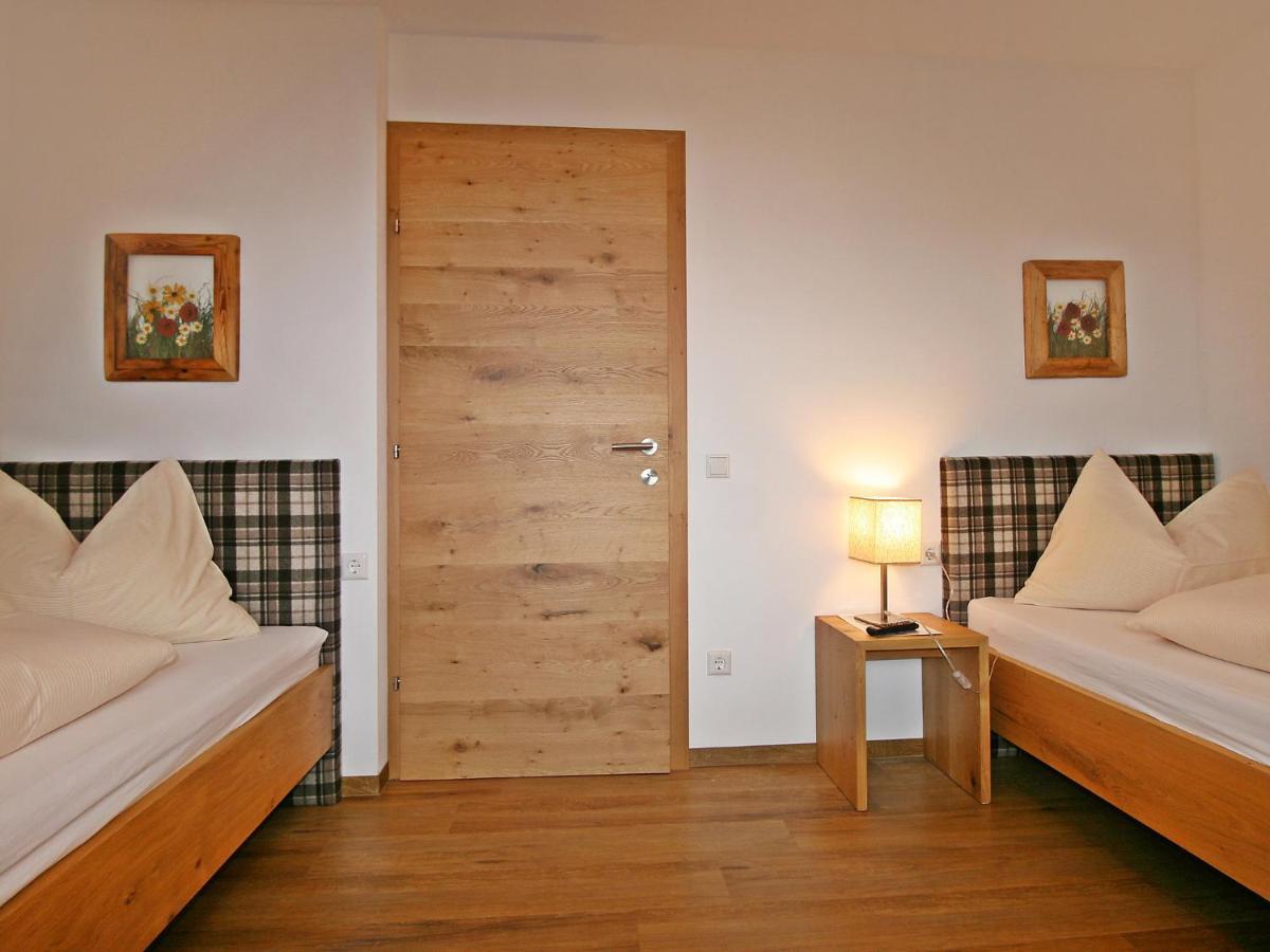 Holiday Home Happy By Interhome Eben Im Pongau Exteriör bild