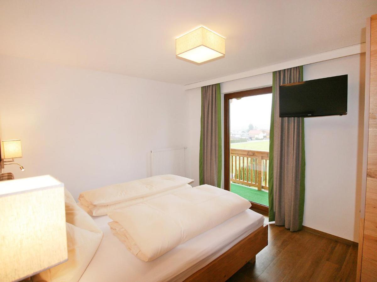 Holiday Home Happy By Interhome Eben Im Pongau Exteriör bild