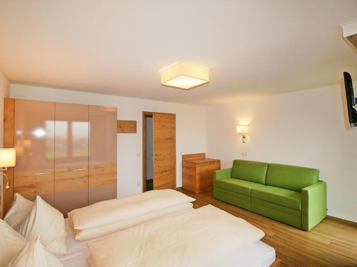 Holiday Home Happy By Interhome Eben Im Pongau Exteriör bild
